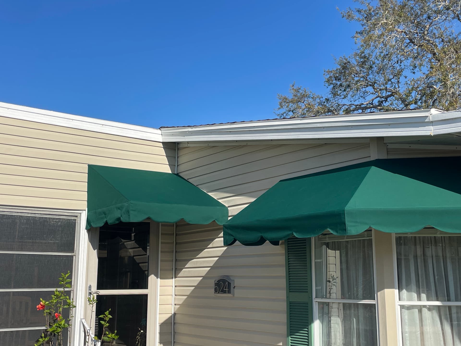 Gallery photos for Forest Green Awning Fabric Replacement in Sebring Florida: Image #2