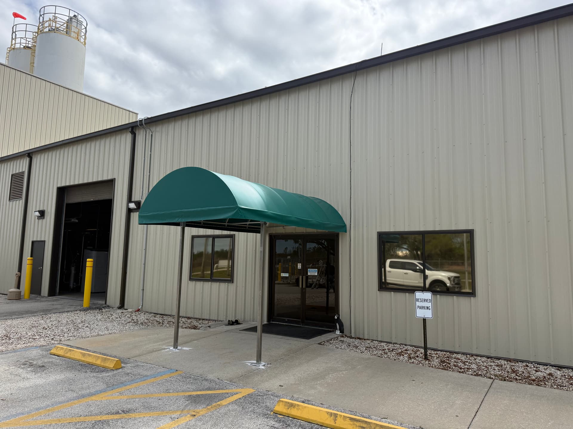New Green Awning for Industrial Space in Bartow Florida image